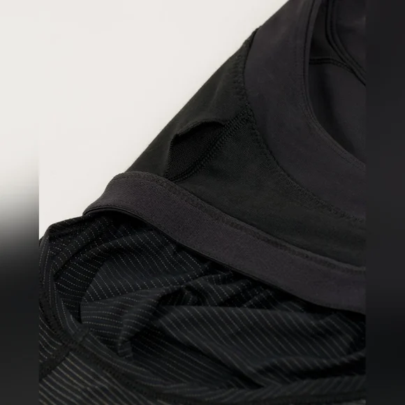 Lululemon 2-In-Run Tank in Black - Picture 8 of 13